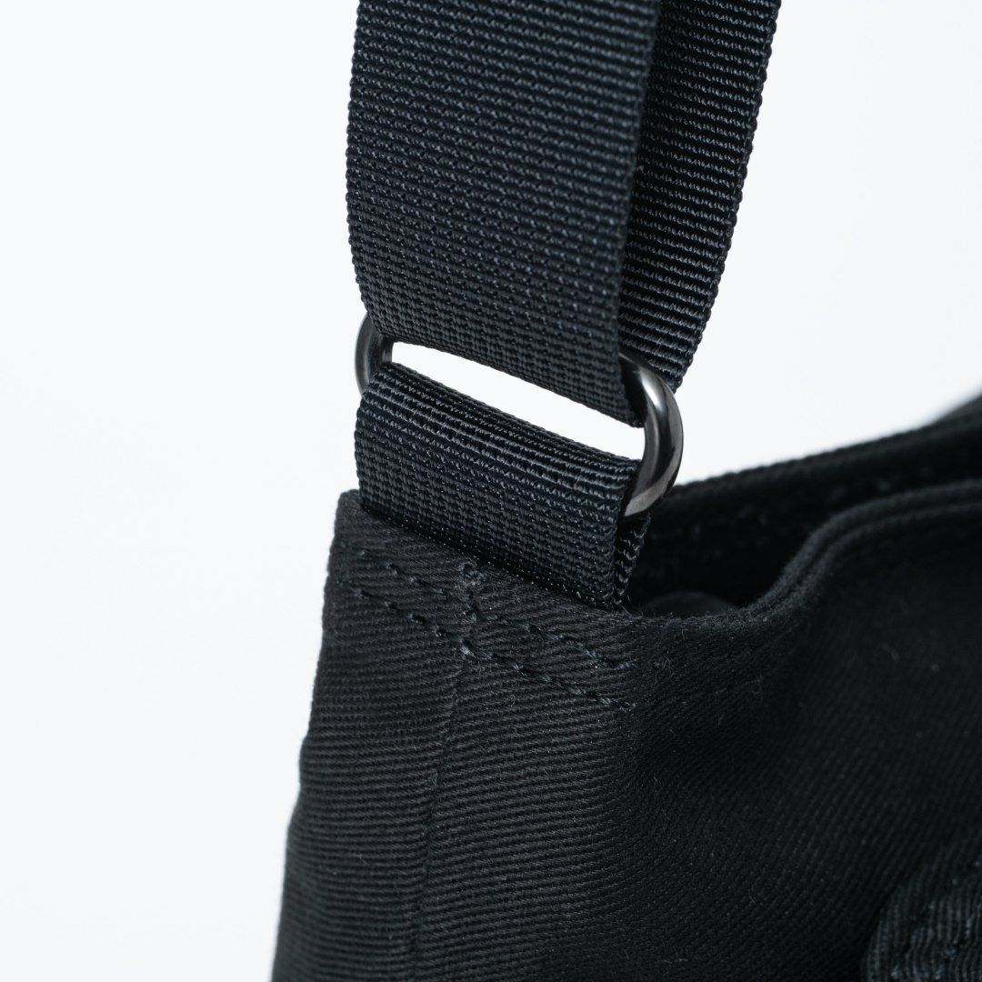 MARGARET HOWELL idea Weather proof サコッシュ ブラック