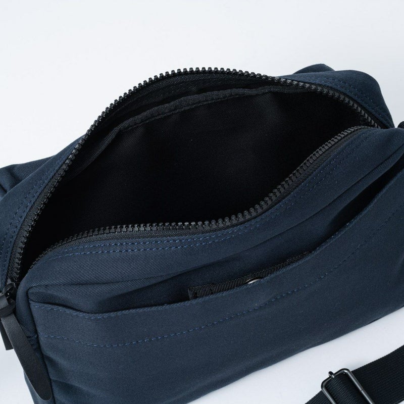 MARGARET HOWELL idea Weather proof ショルダー(S) ネイビー