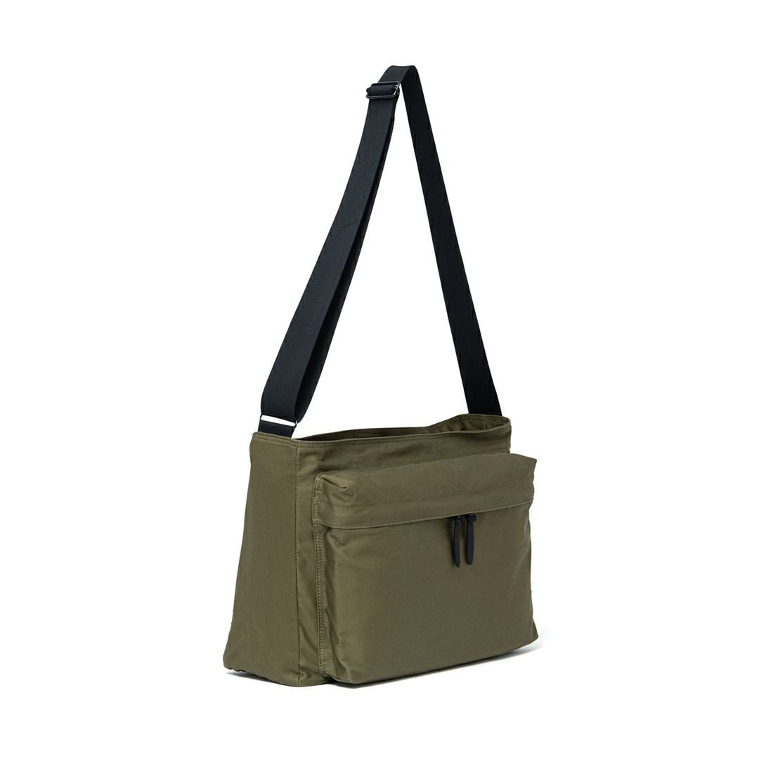 MARGARET HOWELL idea Weather proof ショルダー(L) 商品｜THE BAGMANIA