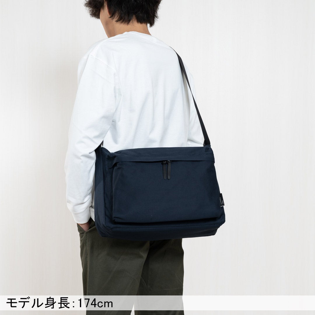 MARGARET HOWELL idea Weather proof ショルダー(L)