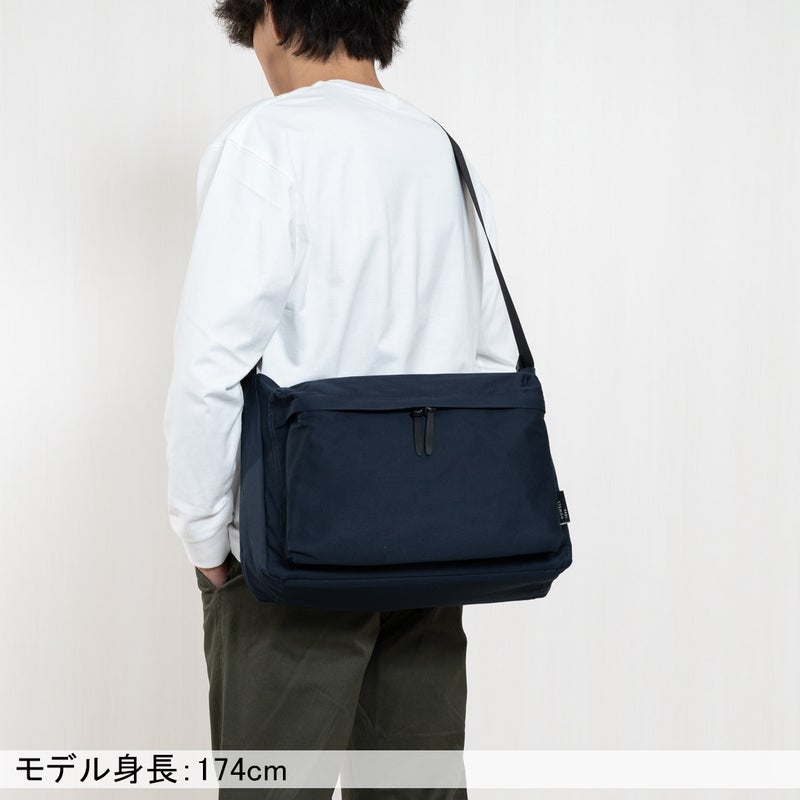 MARGARET HOWELL idea Weather proof ショルダー(L)