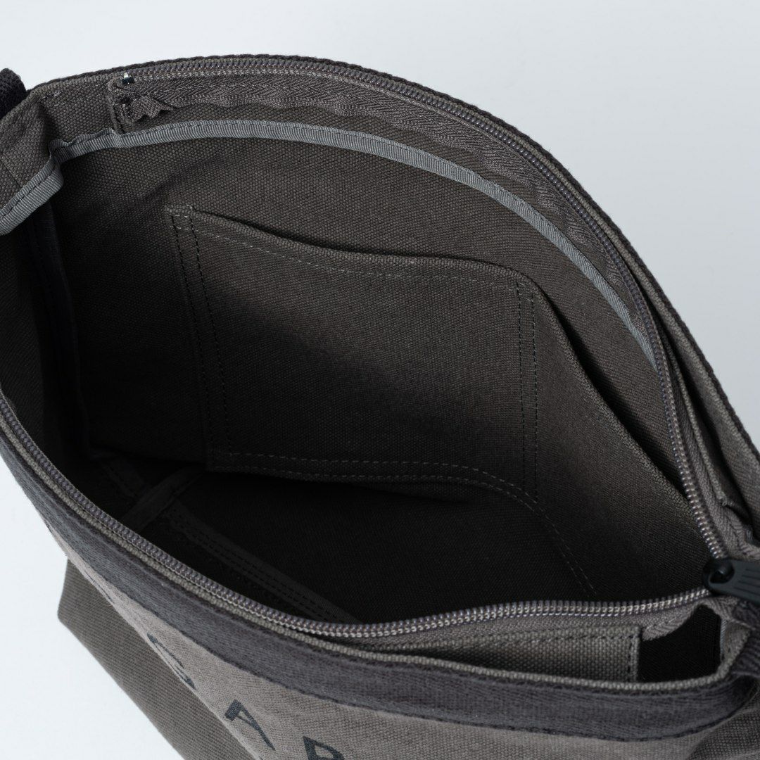 MARGARET HOWELL idea Big logo ショルダー(S) グレー