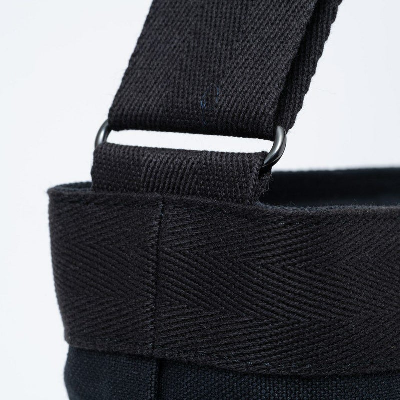 MARGARET HOWELL idea Big logo ショルダー(M) ブラック