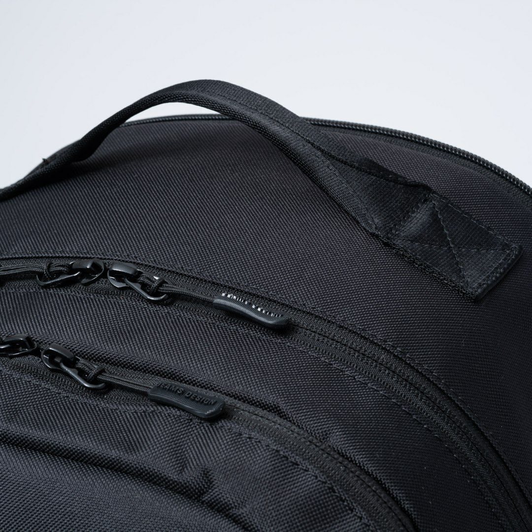 BEAMS DESIGN Impact バッグパック ブラック