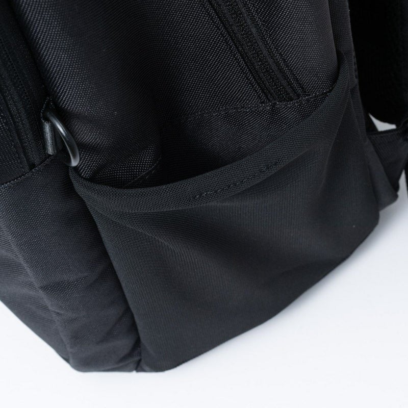 BEAMS DESIGN Impact バッグパック ブラック