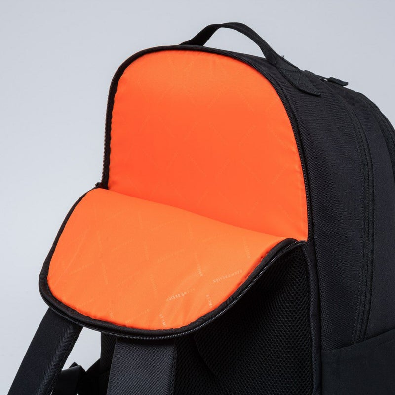 BEAMS DESIGN Impact バッグパック ブラック