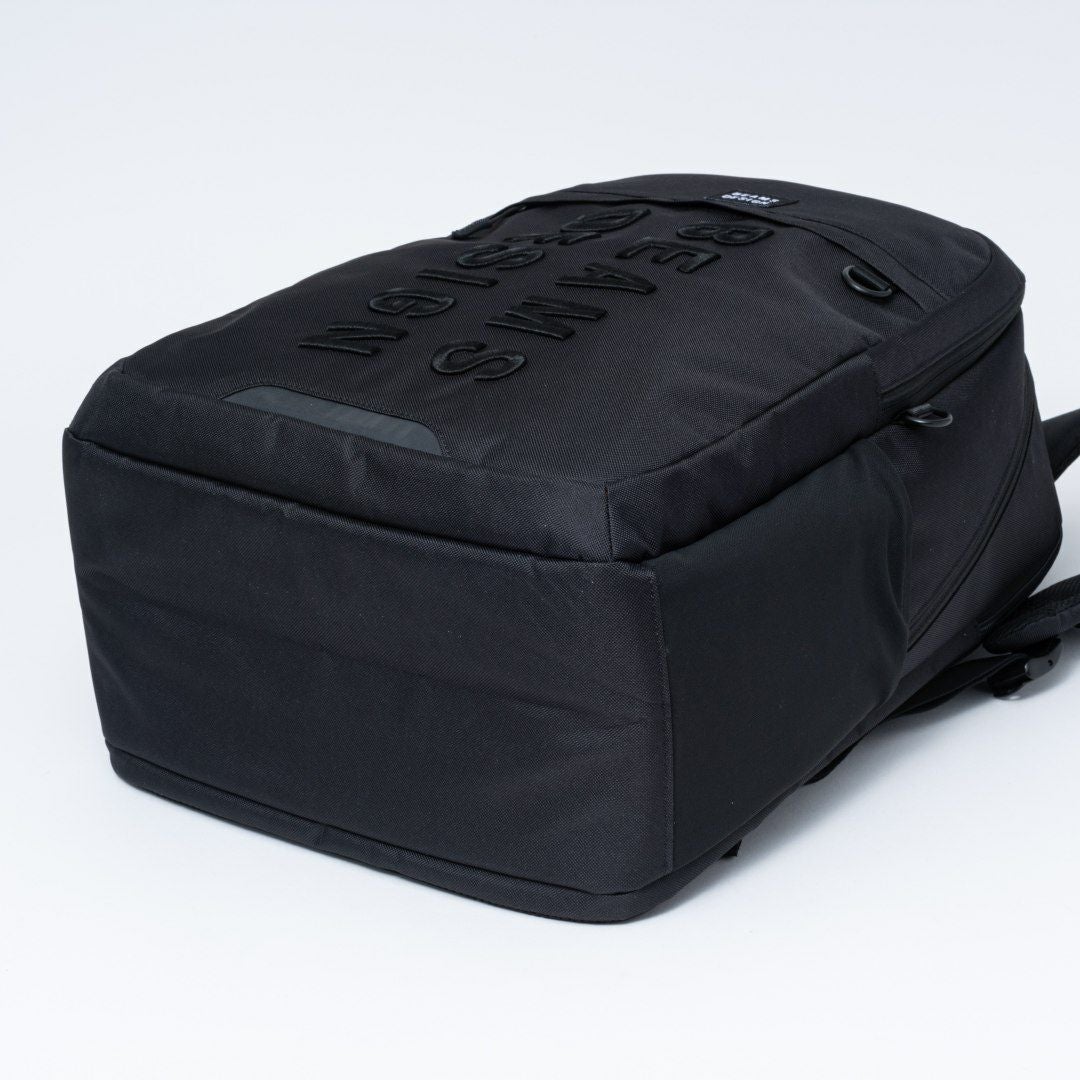 BEAMS DESIGN Impact バッグパック ブラック