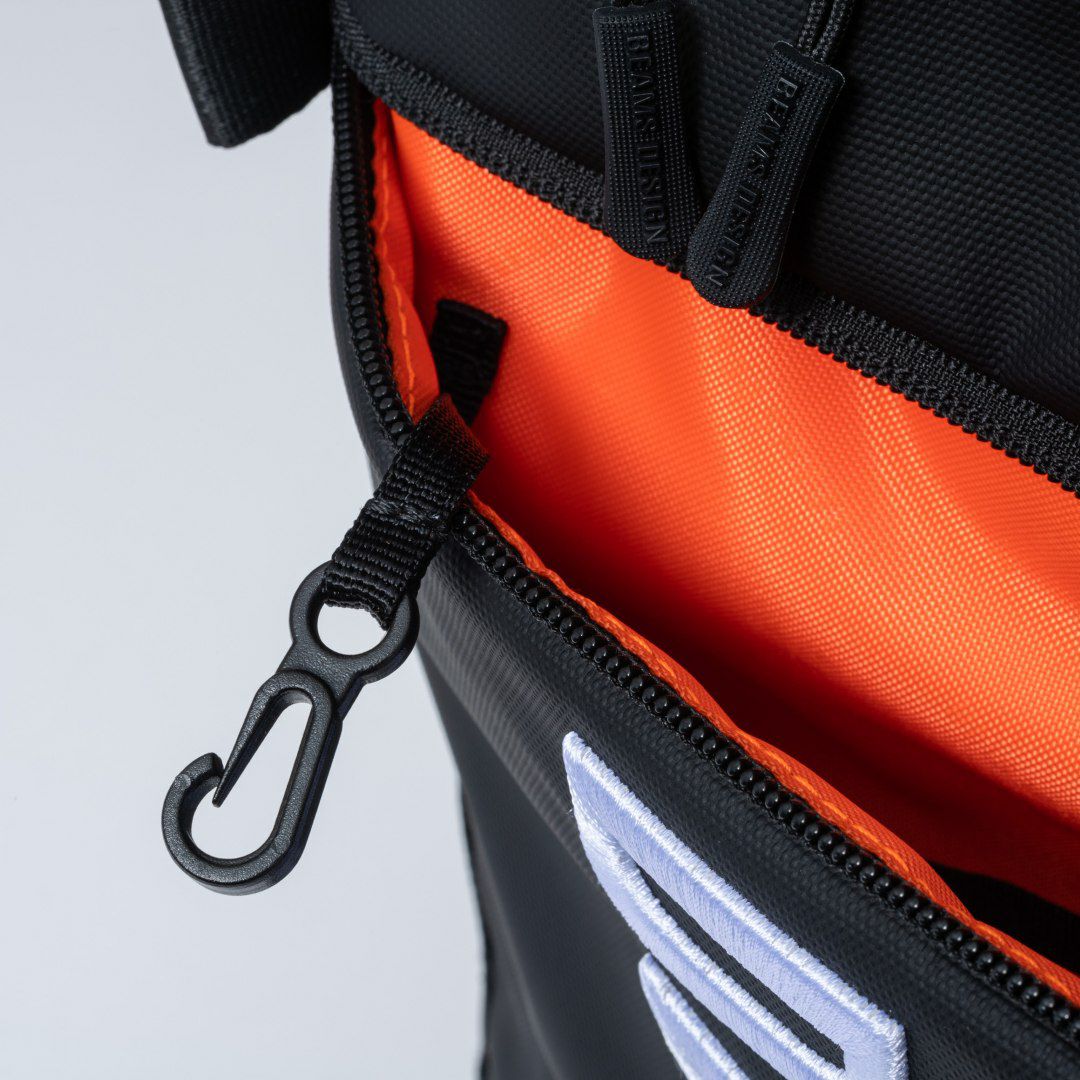 BEAMS DESIGN Influence バッグパック レッド