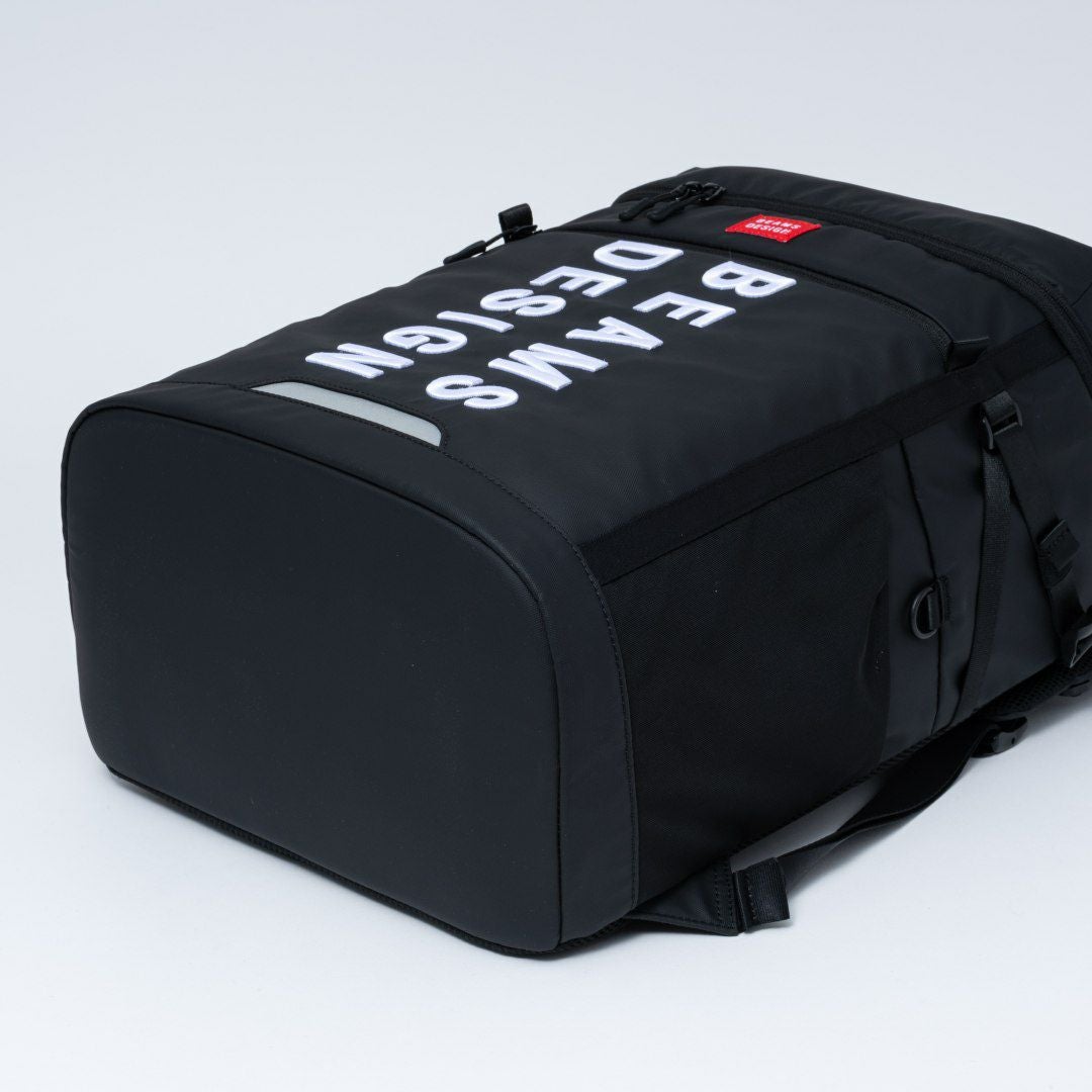 BEAMS DESIGN Influence バッグパック レッド