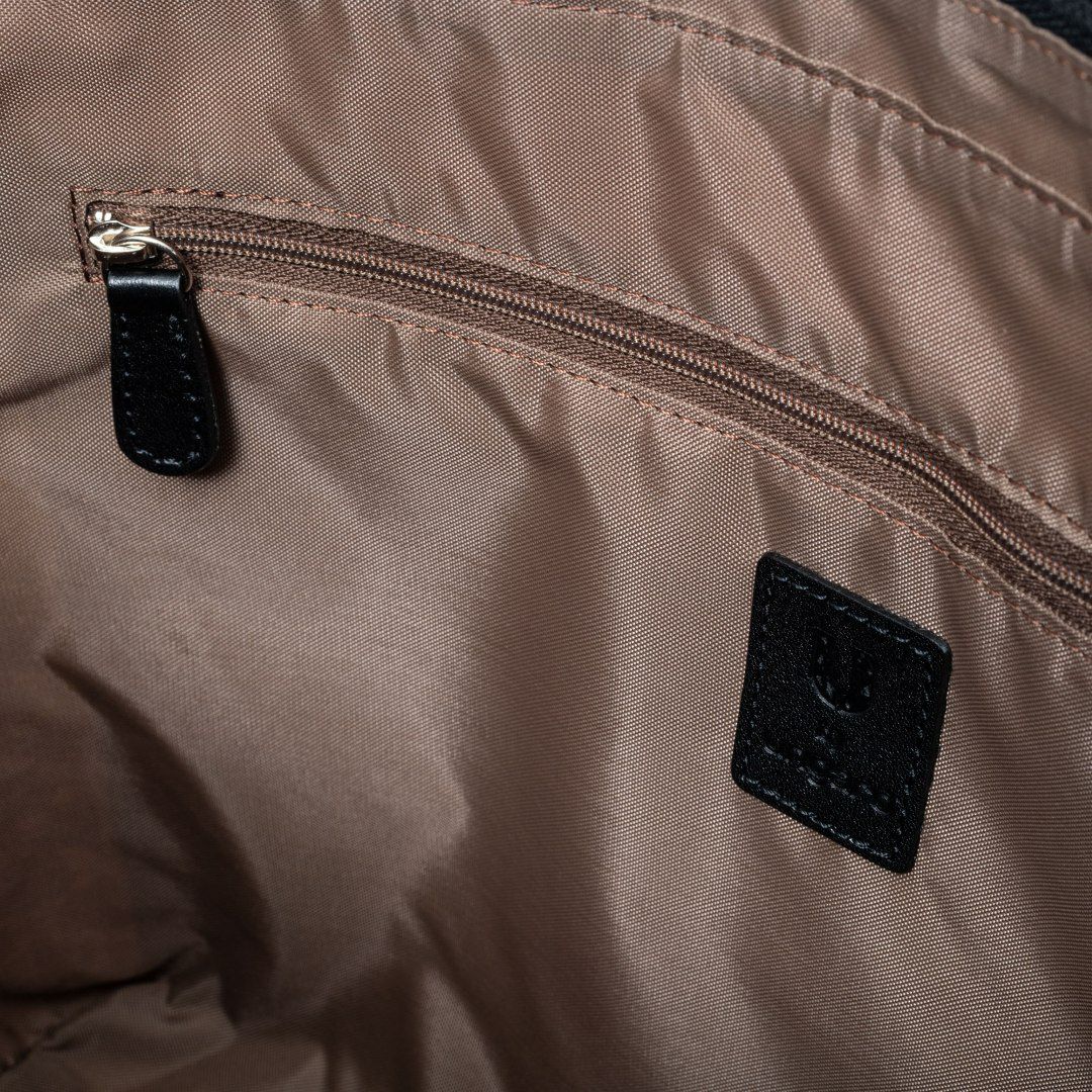 U by ungaroアレクシア トート ブラック