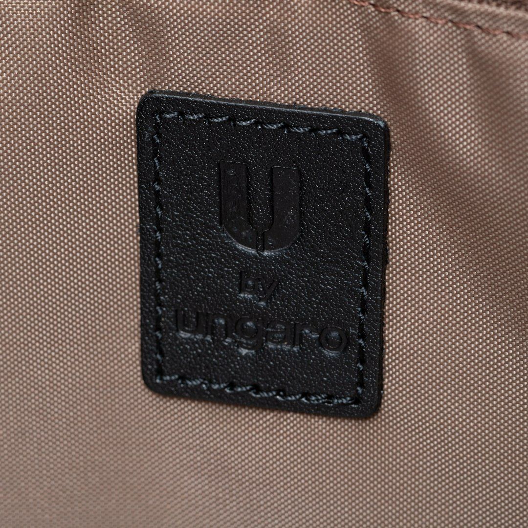 U by ungaroアレクシア トート ブラック