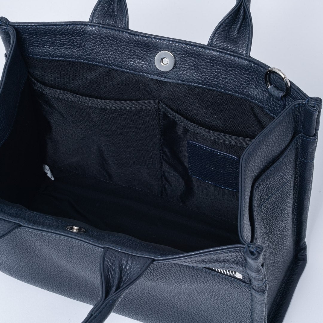 MANIUNO イタリアンレザー スクエアミニトート(M)【MUMHMAM1】 ネイビー