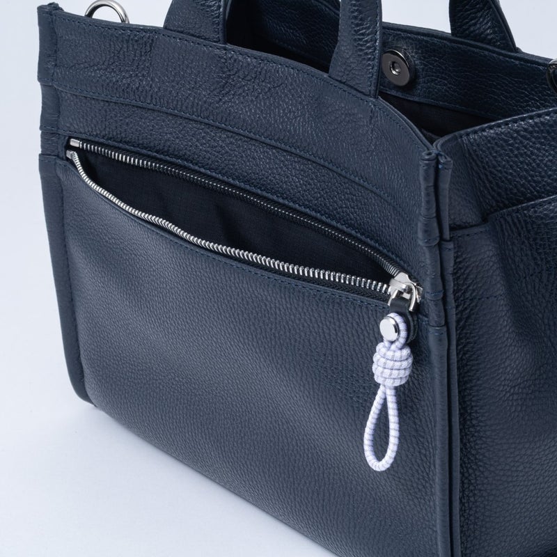 MANIUNO イタリアンレザー スクエアミニトート(M)【MUMHMAM1】 ネイビー