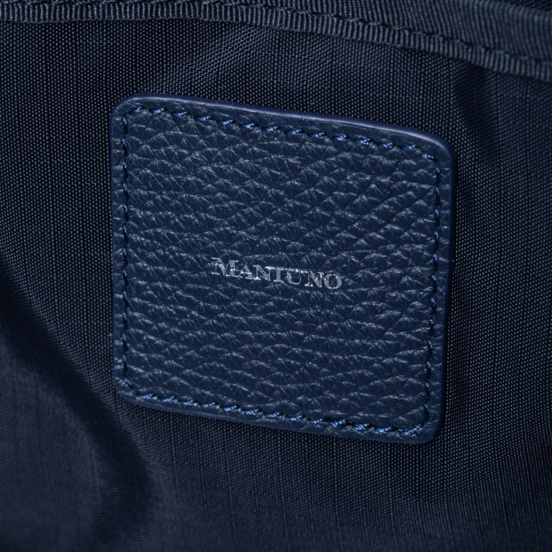 MANIUNO イタリアンレザー スクエアミニトート(M)【MUMHMAM1】 ネイビー