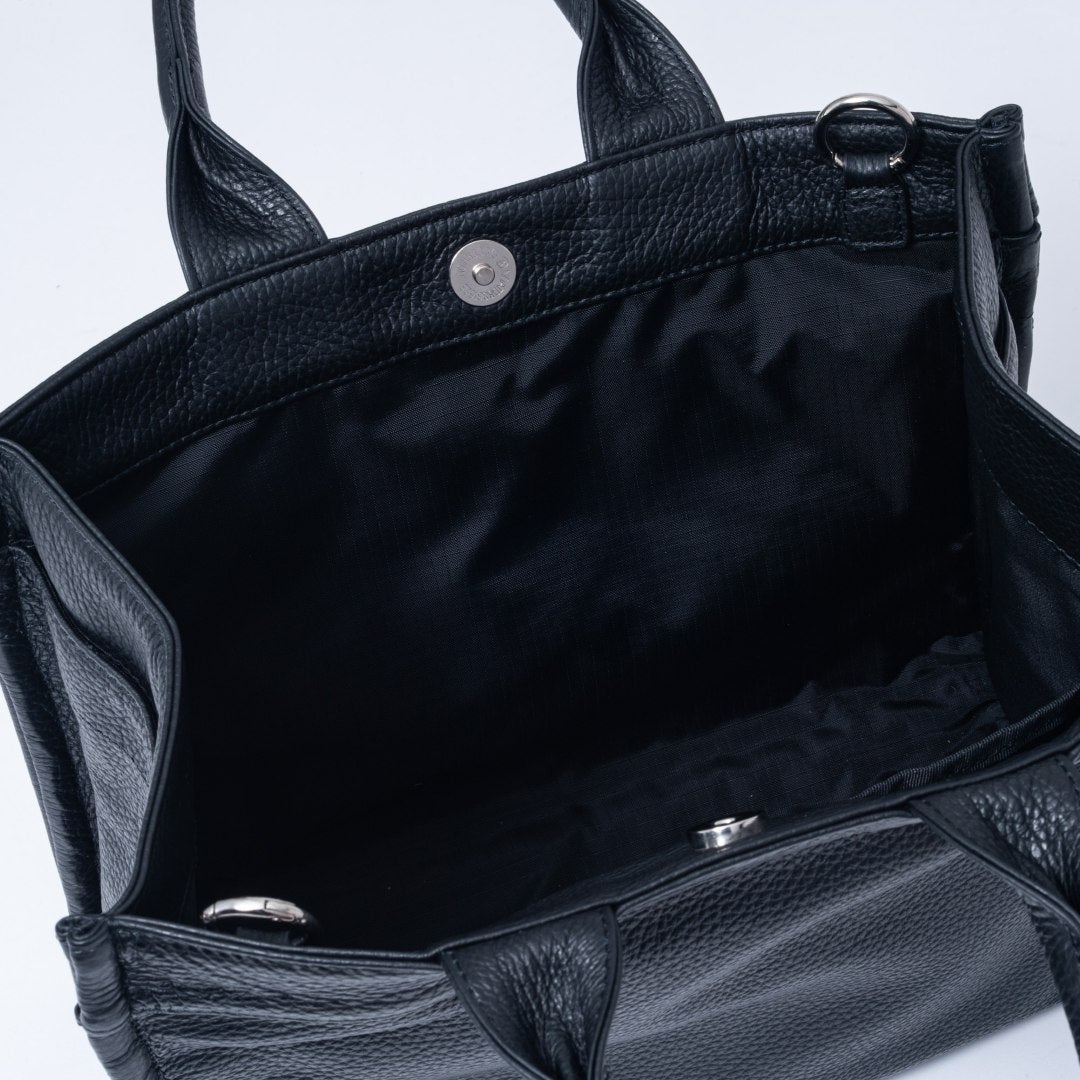 MANIUNO イタリアンレザー スクエアミニトート(M)【MUMHMAM1】 ネイビー