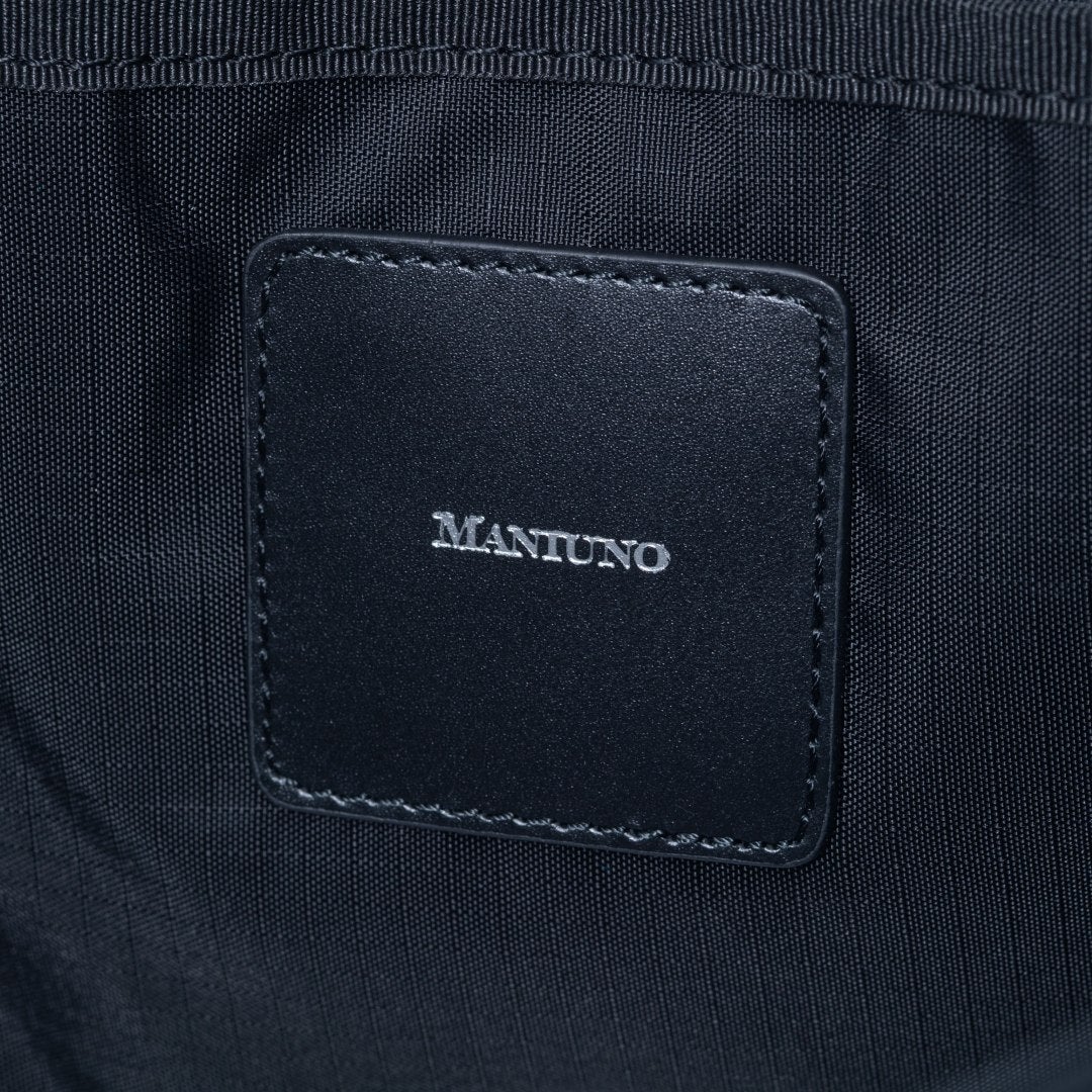 MANIUNO ECCO LEATHER スクエアミニトート(M)【MUMHMMM1】 ブラック