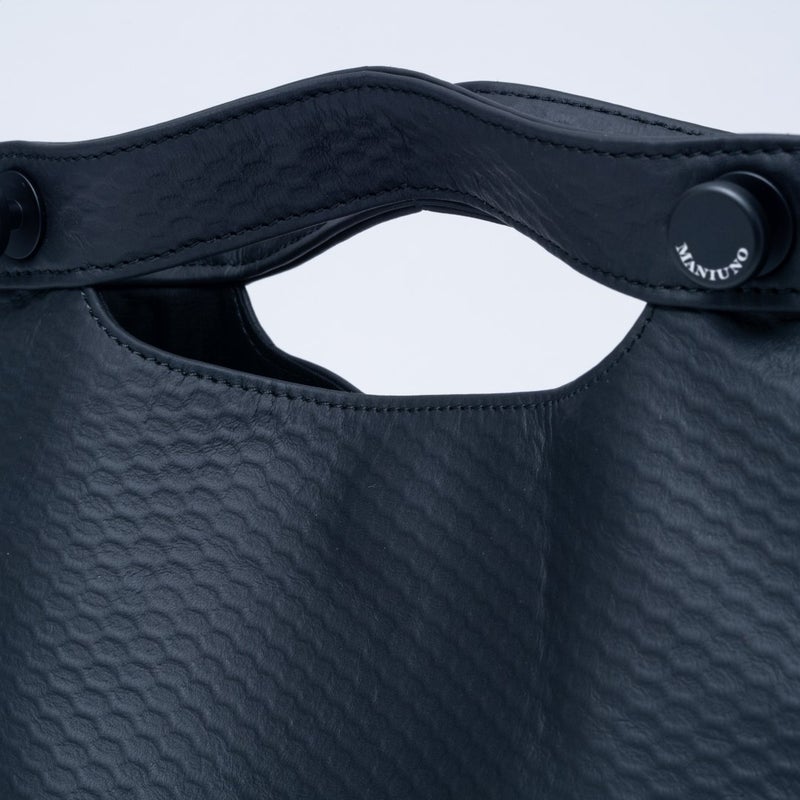 MANIUNO ECCO LEATHER トートバッグ(S)【MUMHMMT3】 ブラック