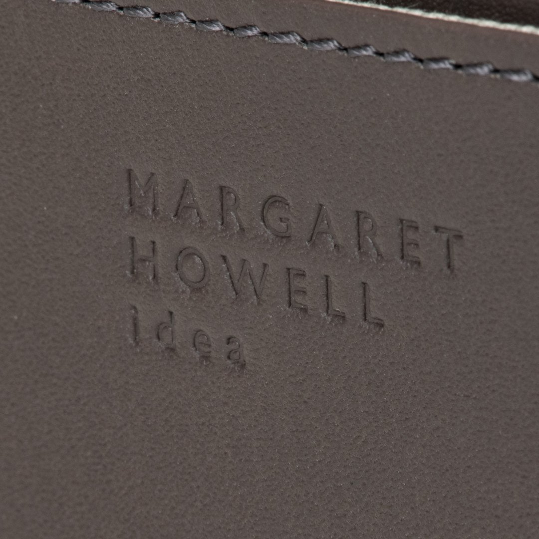 MARGARET HOWELL idea セザー ラウンドファスナー折り財布 チャコールグレー