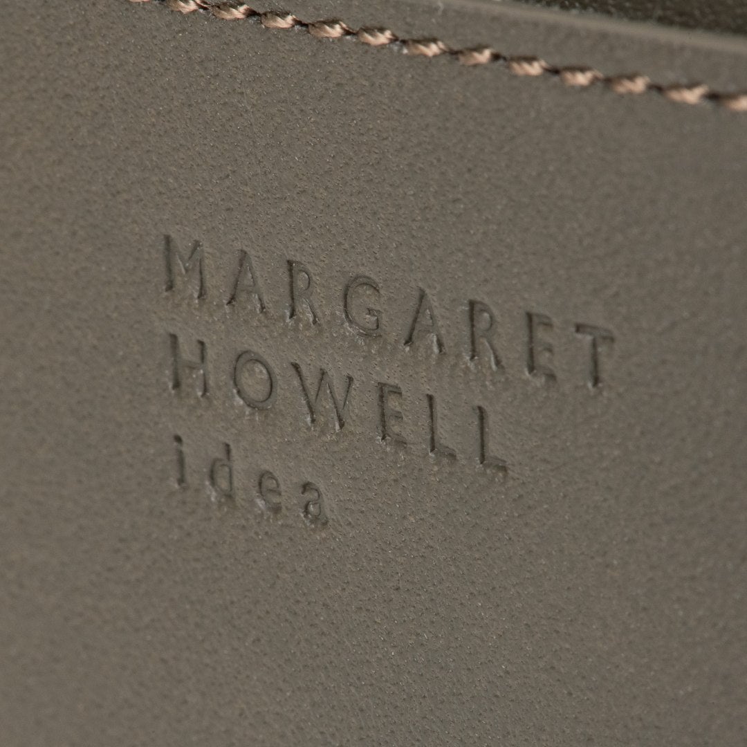 MARGARET HOWELL idea セザー L字ファスナー折り財布 商品｜THE BAGMANIA