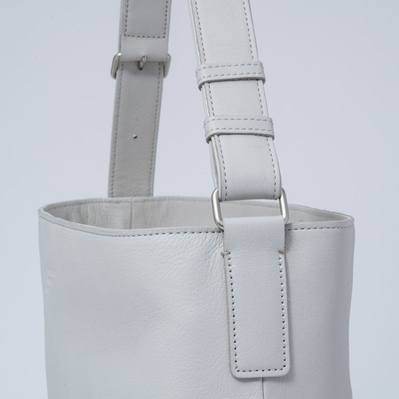  MARGARET HOWELL idea ディニングトン ワンショルダー ライトグレー