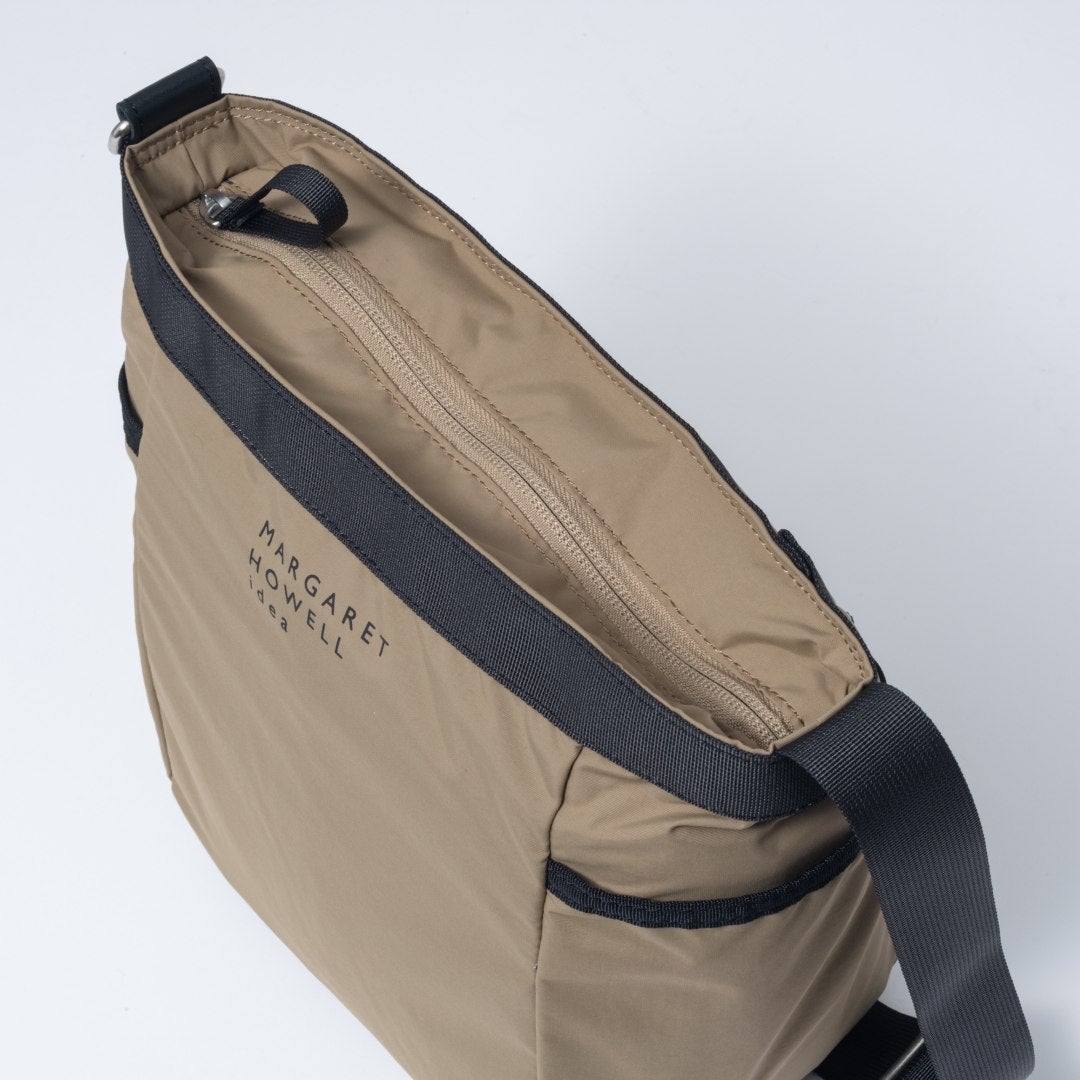 ARGARET HOWELL idea ウエイレット ポシェット ベージュ