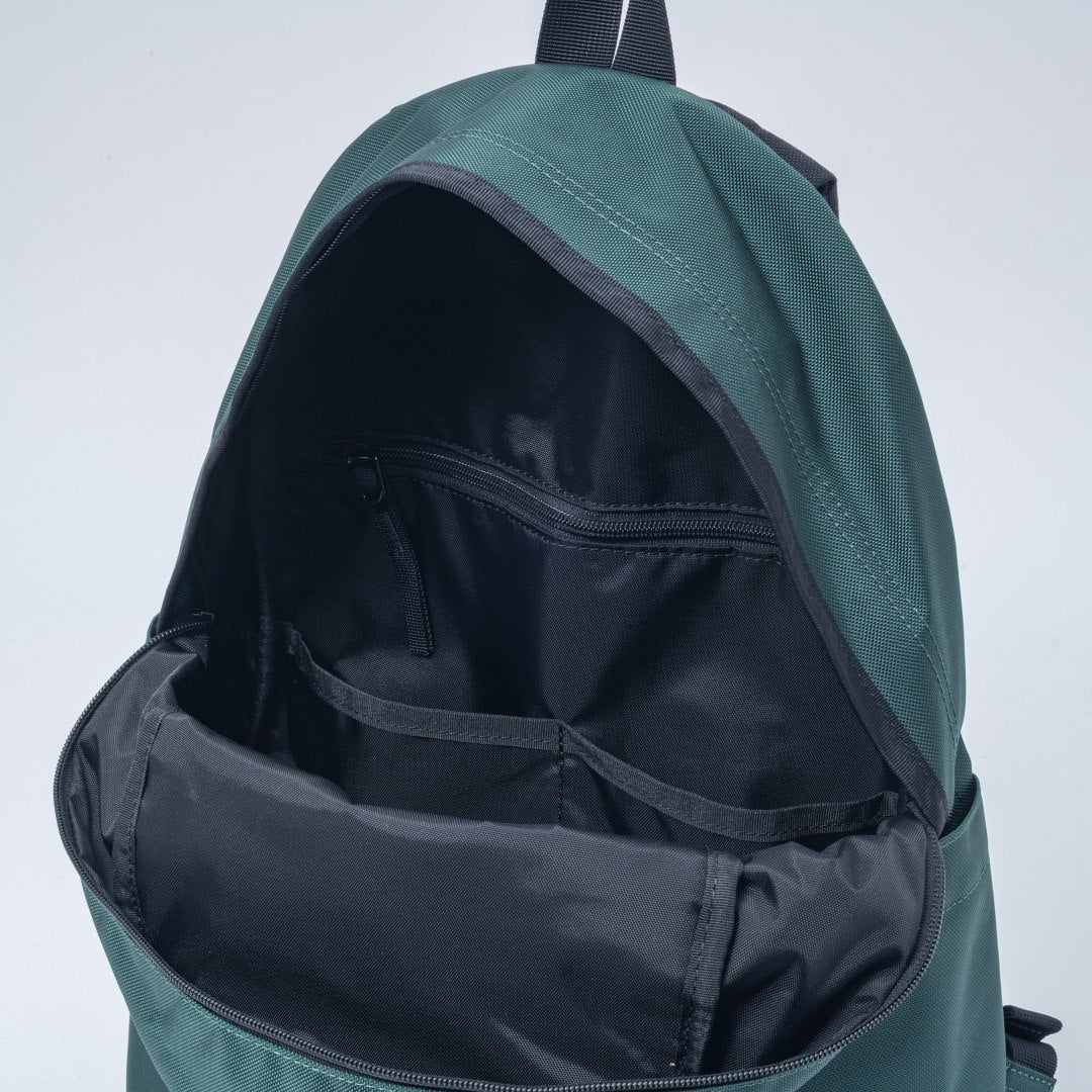 BEAMS DESIGNSlash バックパック【BMMH6BR1】 グリーン