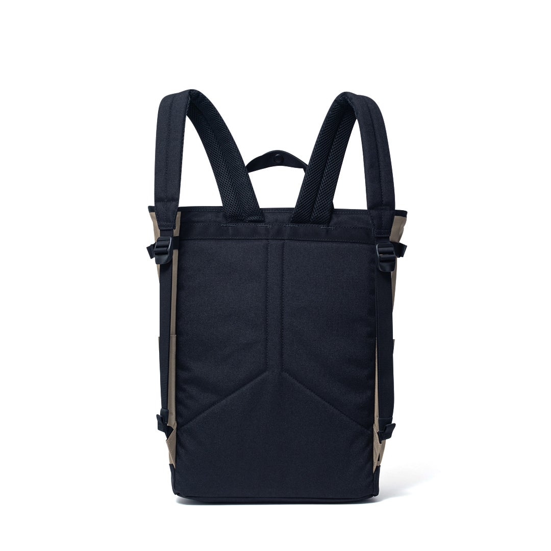 BEAMS DESIGNSlash バックパック【BMMH6BR2】 ベージュ