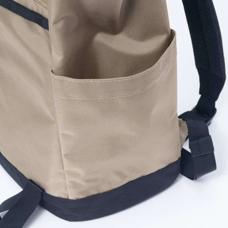 BEAMS DESIGNSlash バックパック【BMMH6BR2】 ベージュ
