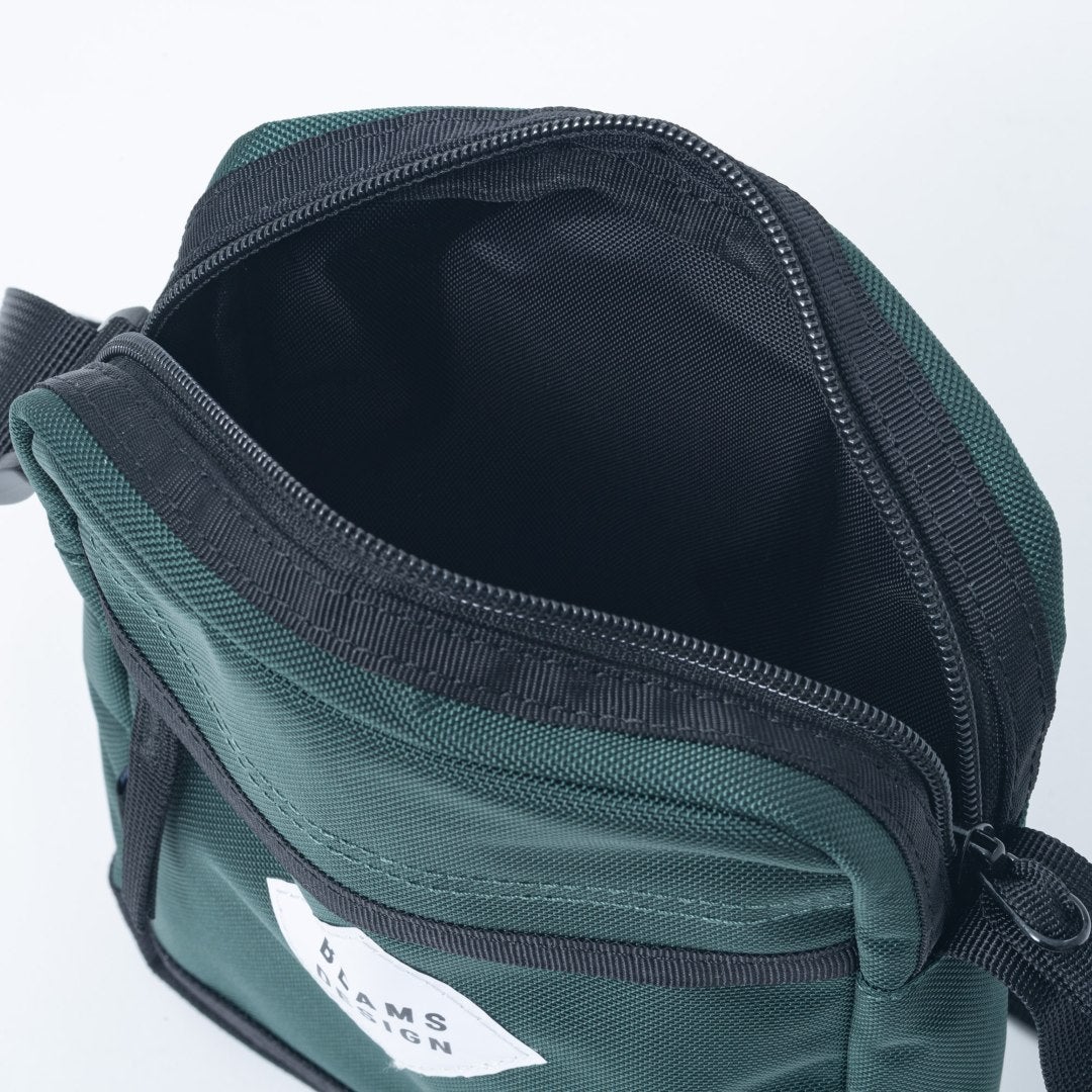 BEAMS DESIGNSlash ショルダーバッグ【BMMH6BS1】 グリーン