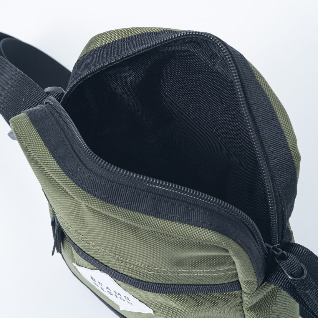 BEAMS DESIGNSlash ショルダーバッグ【BMMH6BS1】 カーキ