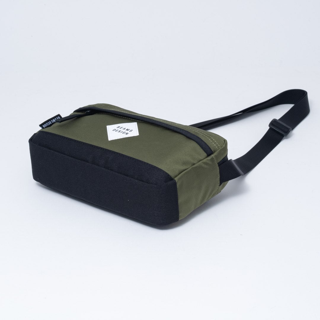 BEAMS DESIGNSlash ショルッダーバッグ【BMMH6BS4】 カーキ