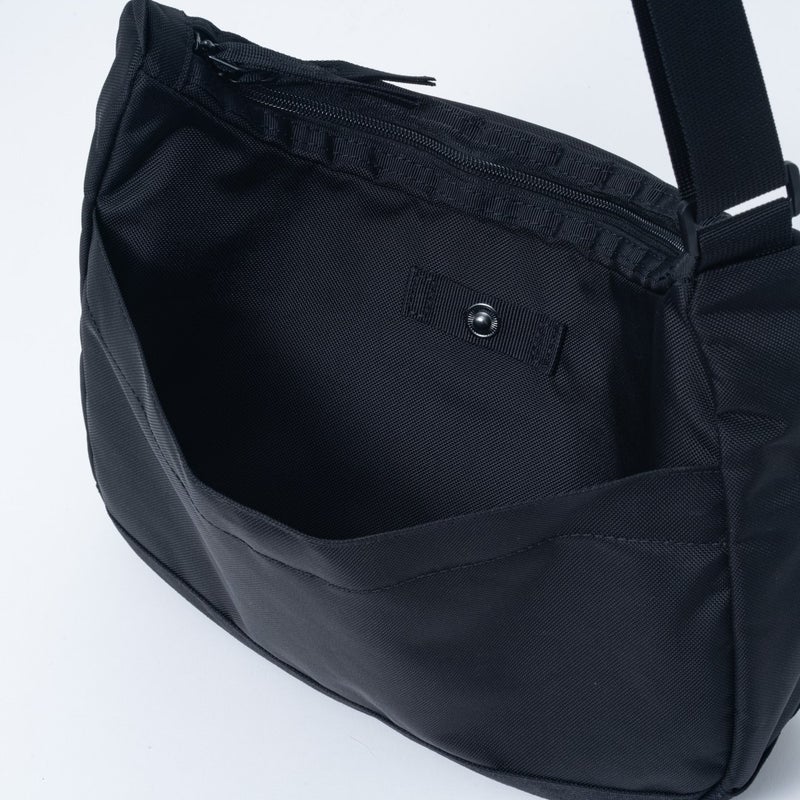 BEAMS DESIGNSlash ショルダーバッグ【BMMH6BS5】 ブラック