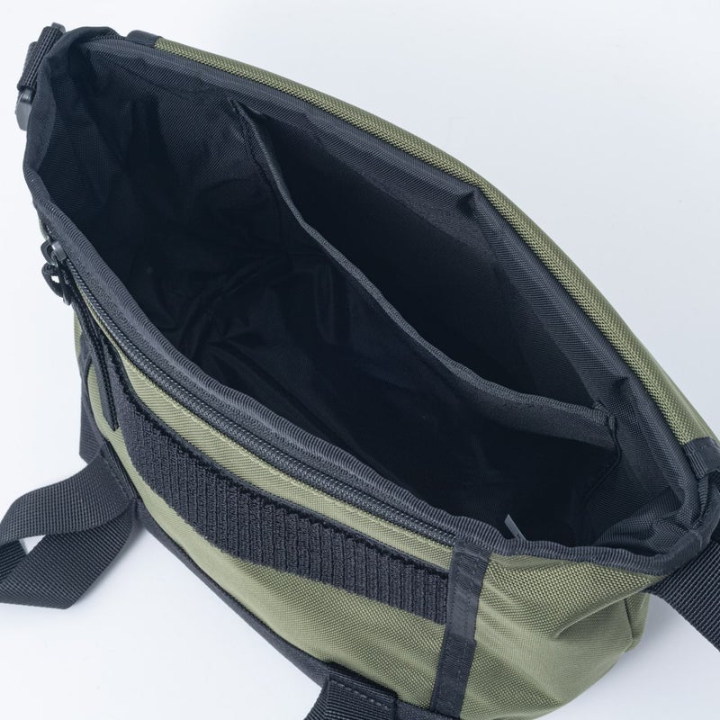 BEAMS DESIGNSlash ショルダーバッグ【BMMH6BS6】 カーキ
