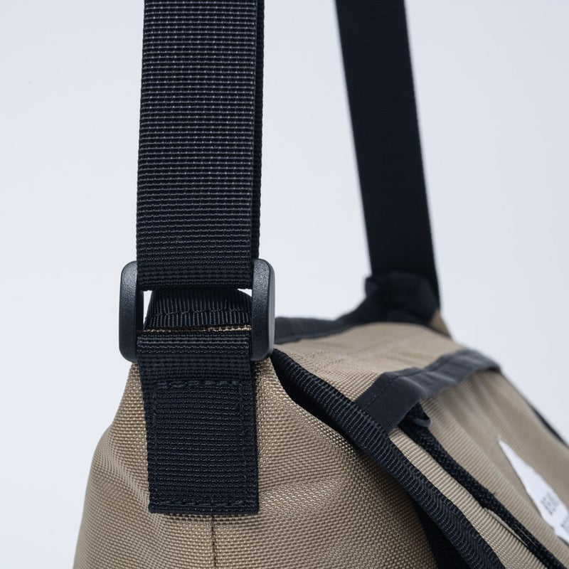 BEAMS DESIGNSlash ショルダーバッグ【BMMH6BS6】 ベージュ