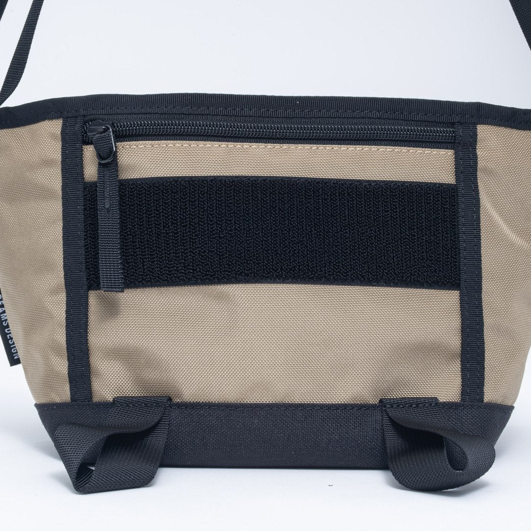 BEAMS DESIGNSlash ショルダーバッグ【BMMH6BS6】 ベージュ