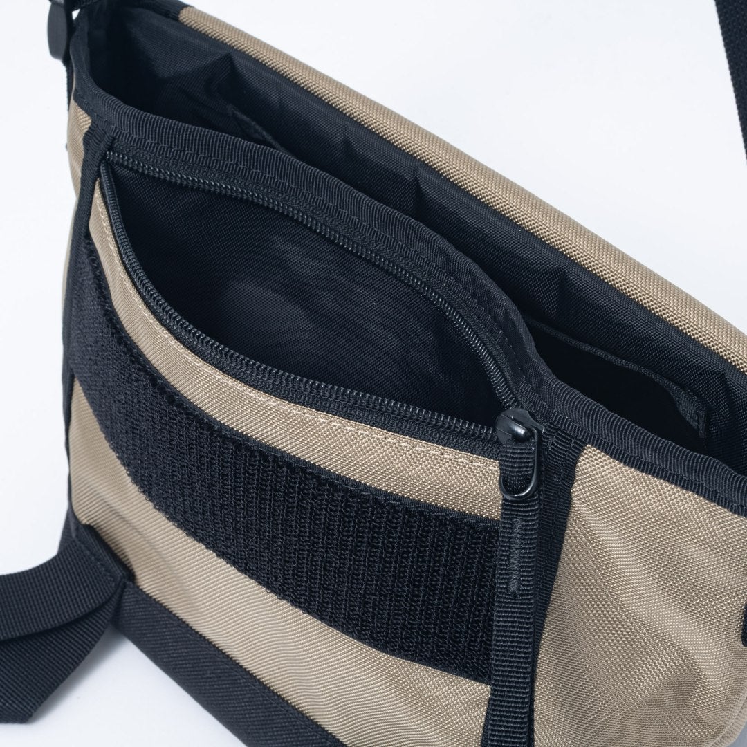 BEAMS DESIGNSlash ショルダーバッグ【BMMH6BS6】 ベージュ