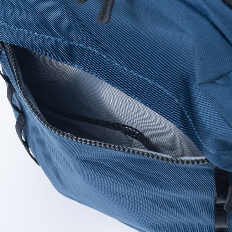 BEAMS DESIGNRoughly バックパック【BMMH6DR1】 ネイビー