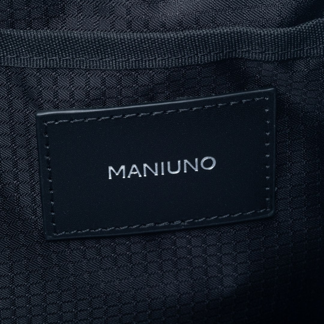 MANIUNO グリンザ スクエアミニトート(M)【MUMH6GM1】 ブラック