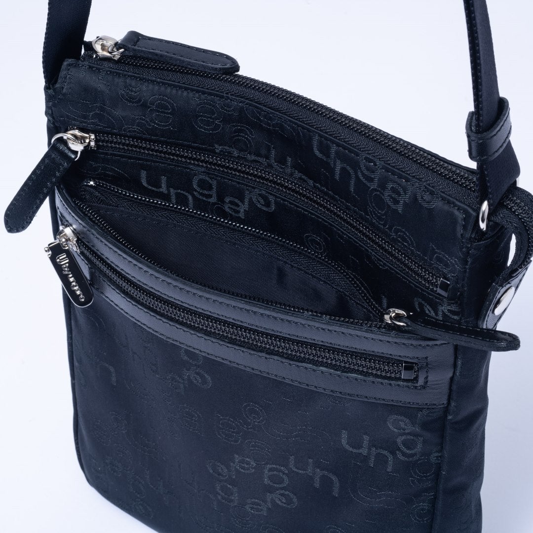 U by ungaro マノン ポシェット ブラック