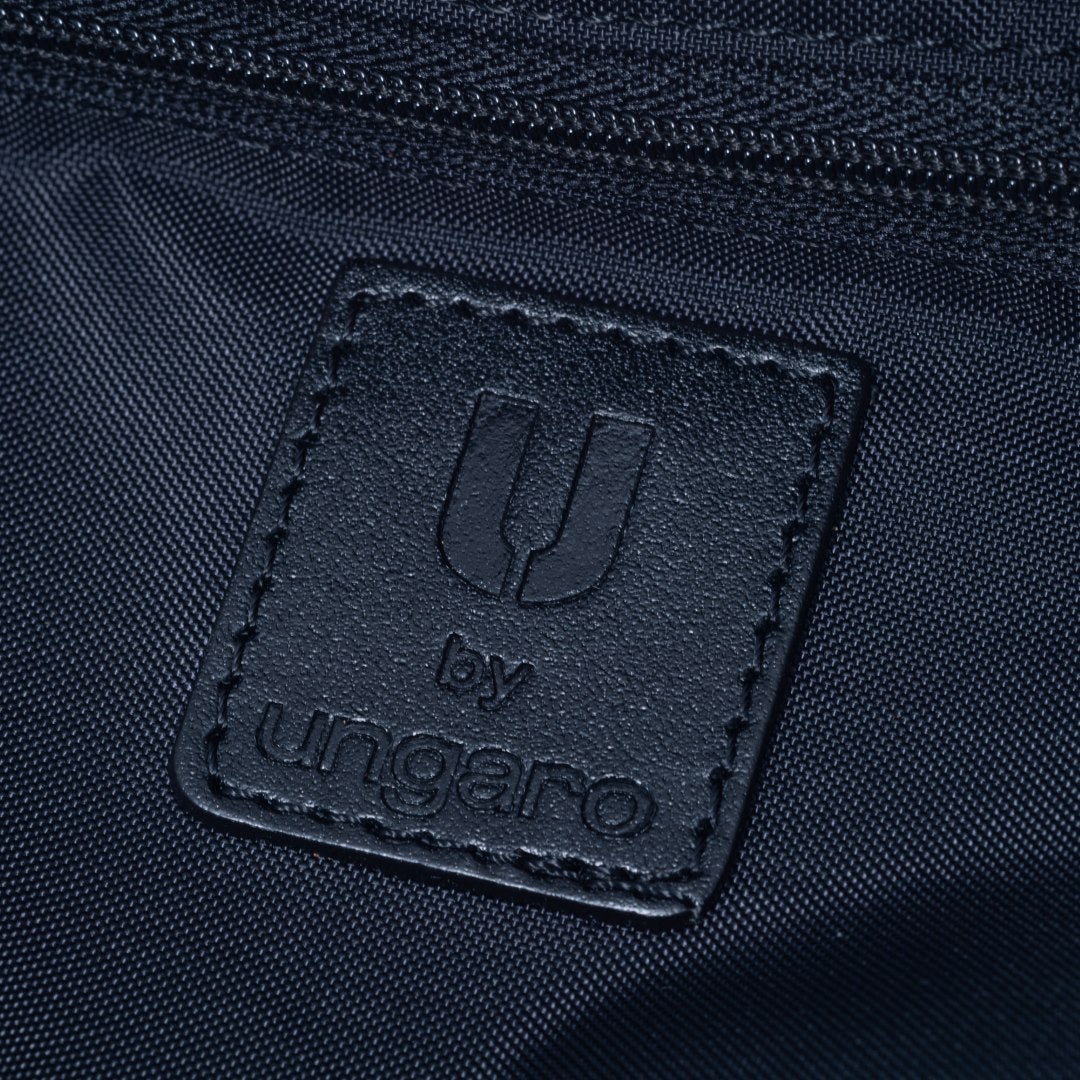 U by ungaro マノン ポシェット ブラック