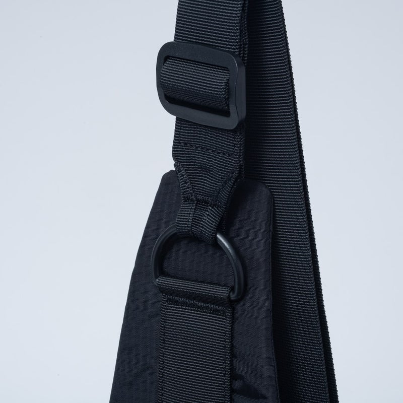 BEAMS DESIGN Runway ボディバッグ【BMMH6FS1】 ブラック