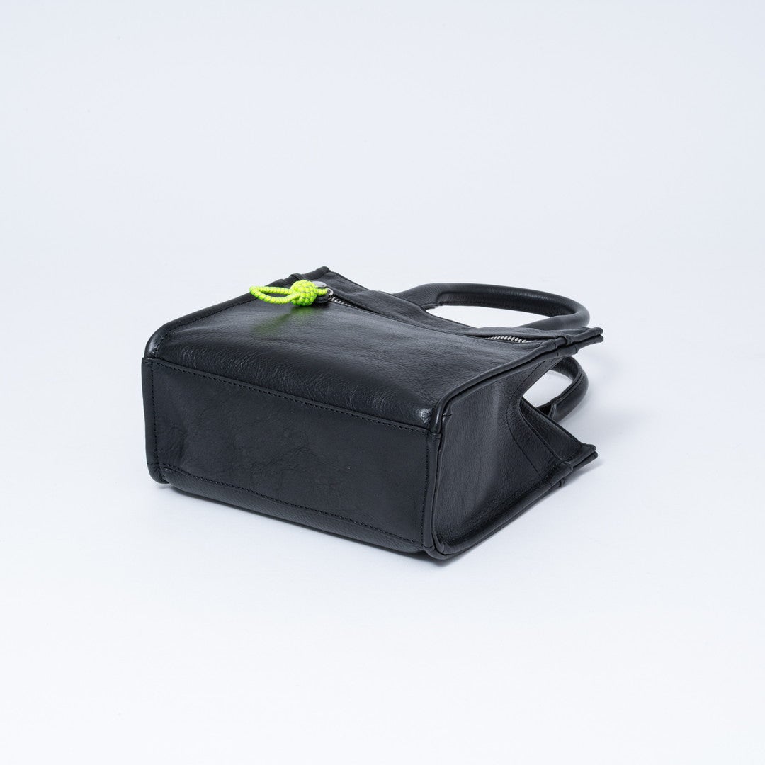 MANIUNO NOVATEX オイルレザー スクエアミニトート(S) 商品｜THE BAGMANIA