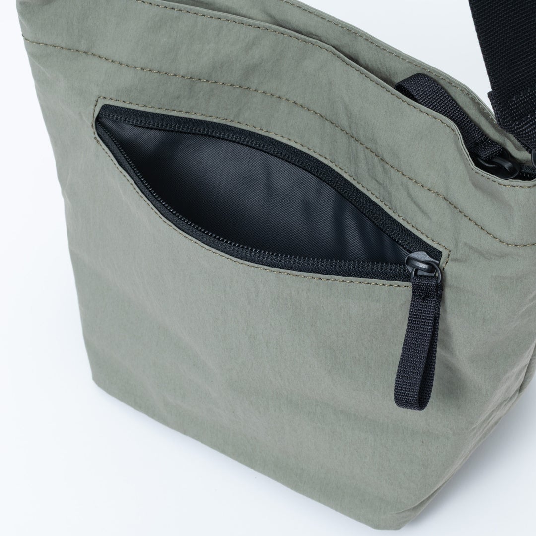 MARGARET HOWELL idea ステンマー ポシェット グリーン
