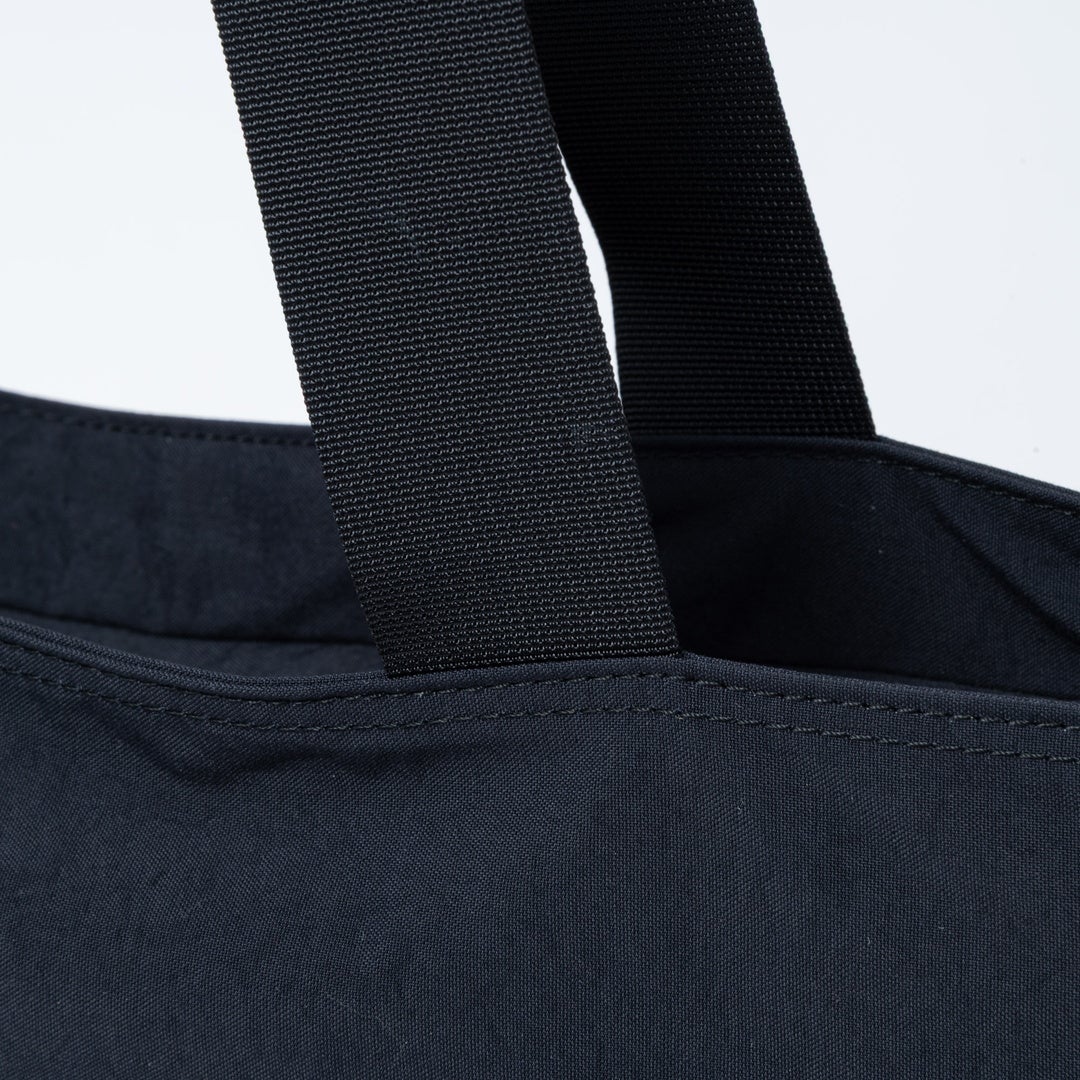 MARGARET HOWELL idea Minimal tech トートバッグ 商品｜THE BAGMANIA