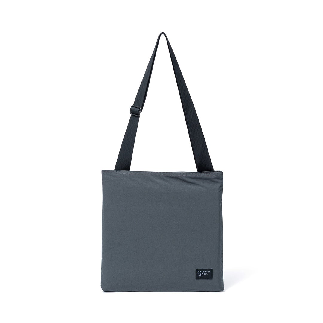 MARGARET HOWELL idea Minimal tech サコッシュ 商品｜THE BAGMANIA