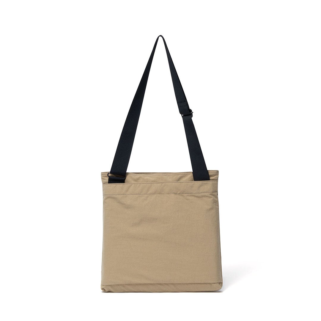 MARGARET HOWELL idea Minimal tech サコッシュ ベージュ
