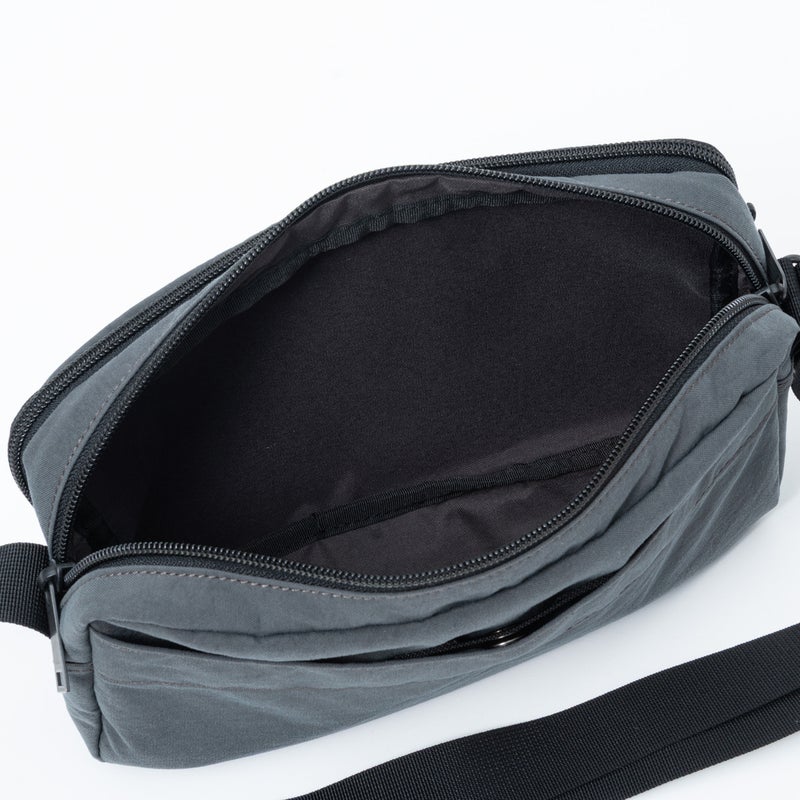 MARGARET HOWELL idea Minimal tech ショルダーバッグ グレー