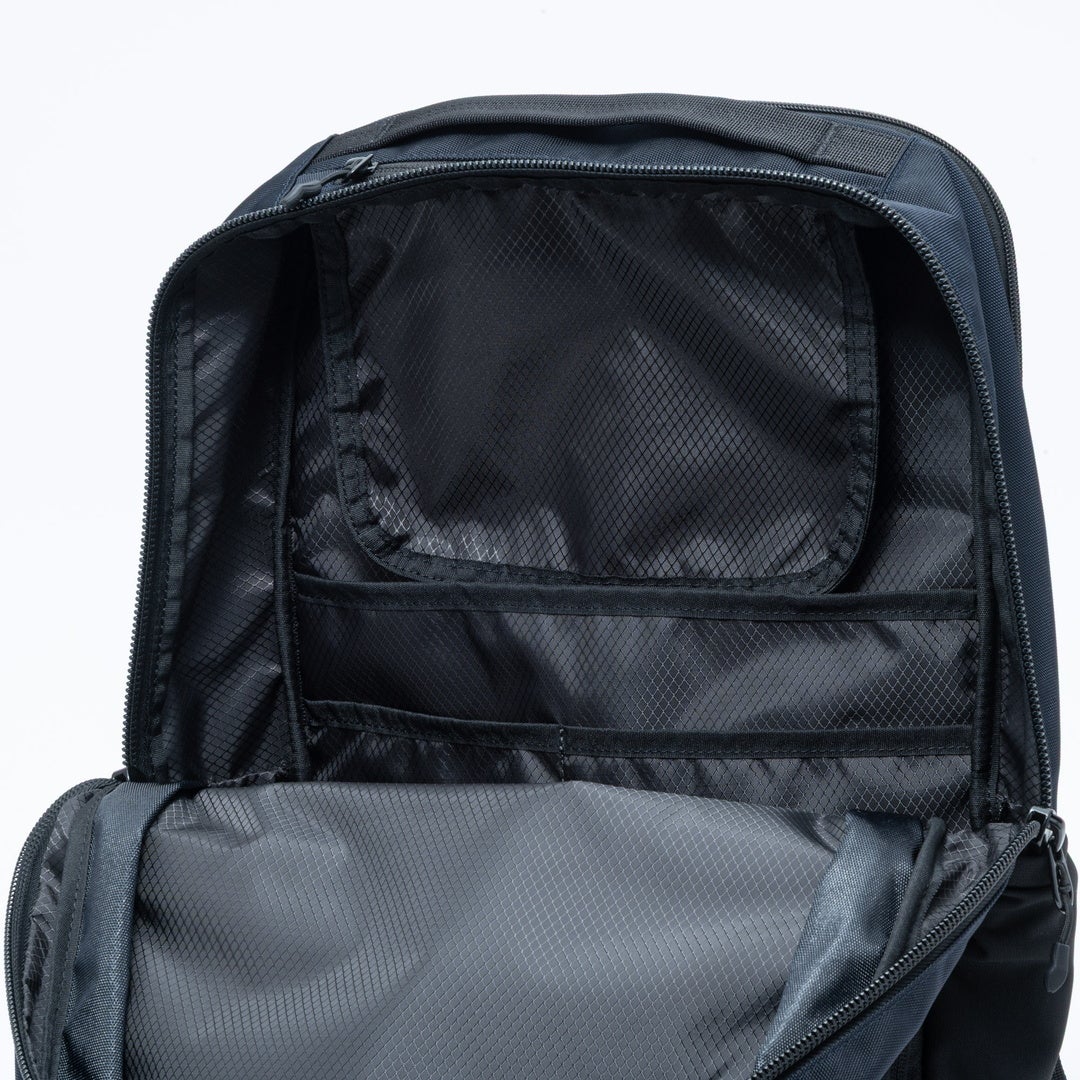 BEAMS DESIGN ABILITY バックパック【BMMH4CR7】 ネイビー