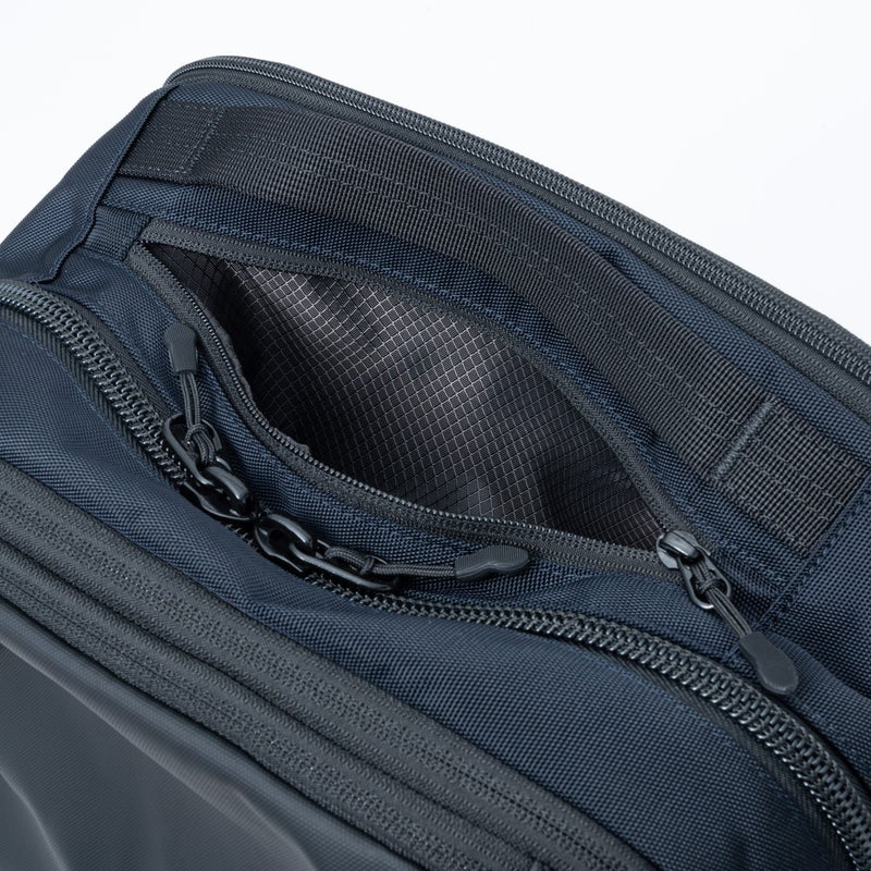 BEAMS DESIGN ABILITY バックパック【BMMH4CR7】 ネイビー