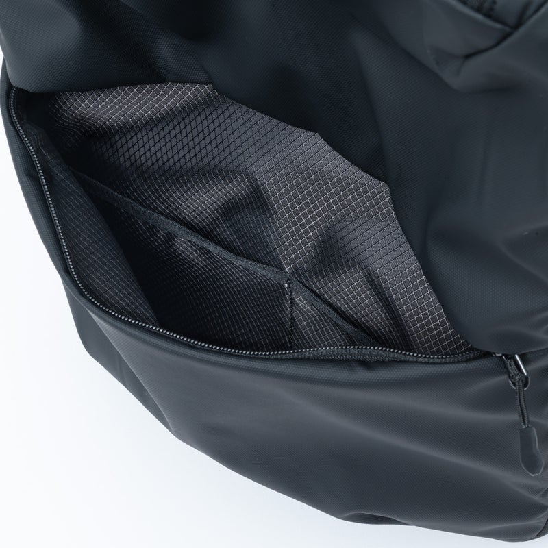 BEAMS DESIGN ABILITY バックパック【BMMH4CR7】 ネイビー